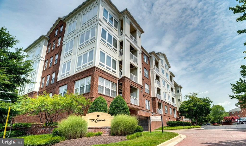 801 S  Greenbrier St #105, Arlington, VA 22204