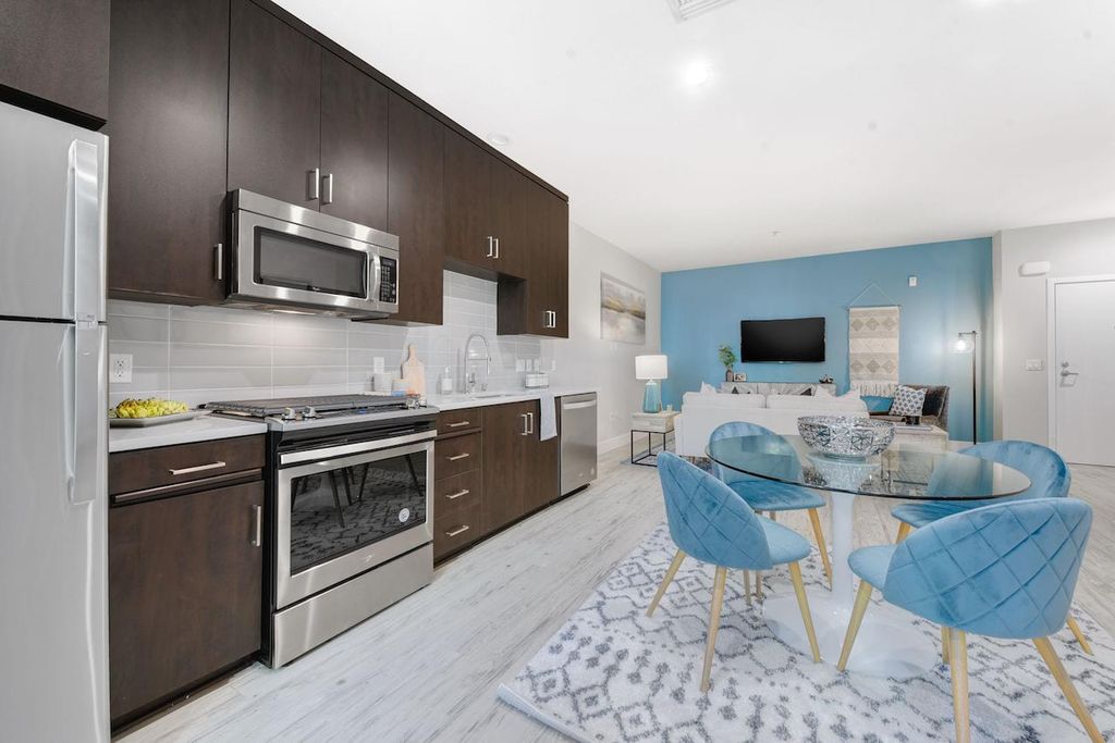8798 Spectrum Center Blvd, San Diego, CA 92123