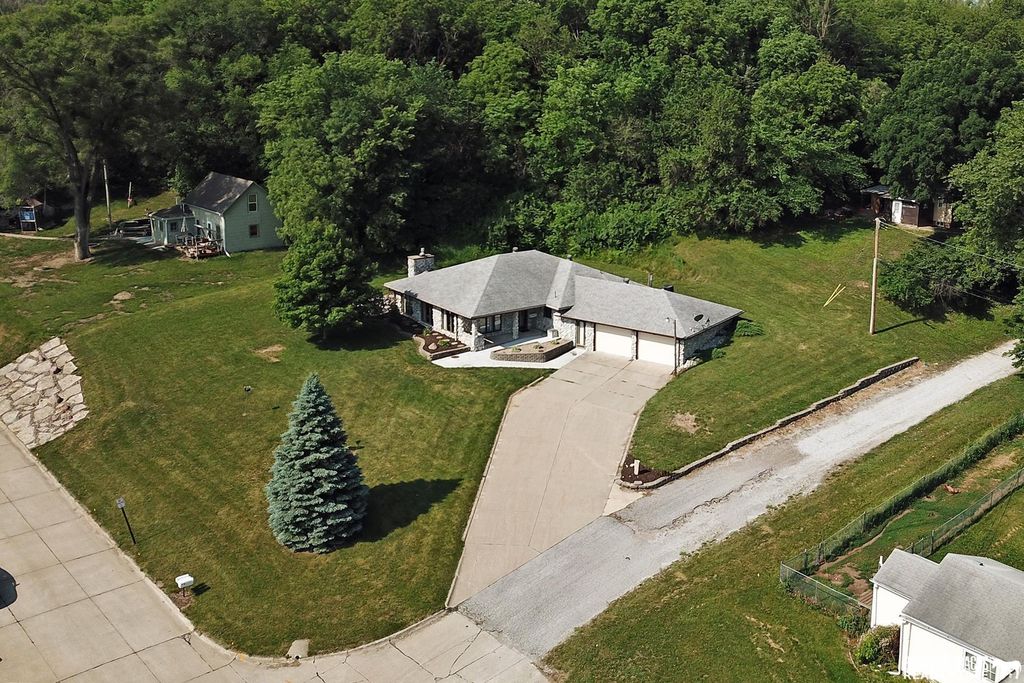 902 S Elm St, Weeping Water, NE 68463 Trulia