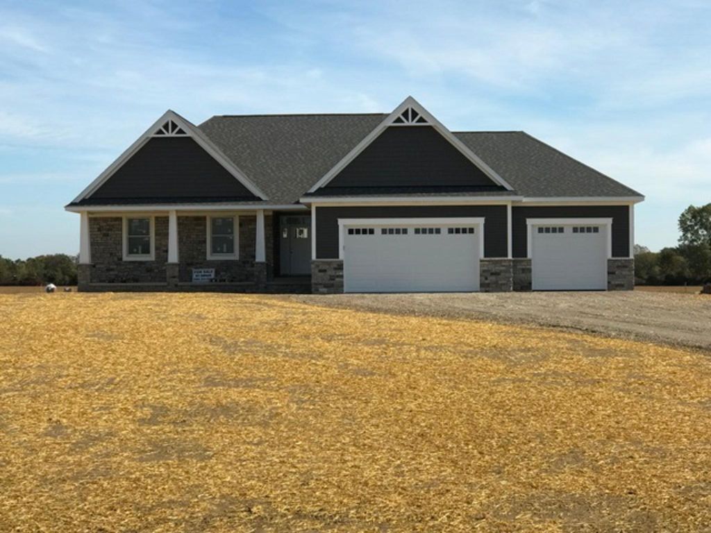 14417 Hough Rd, Allenton, MI - 3 Bed, 3 Bath Single-Family Home - 7