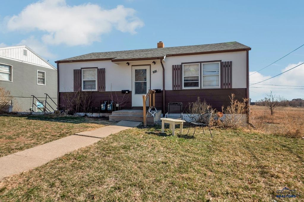 1918 Ivy Ave, Rapid City, SD 57701