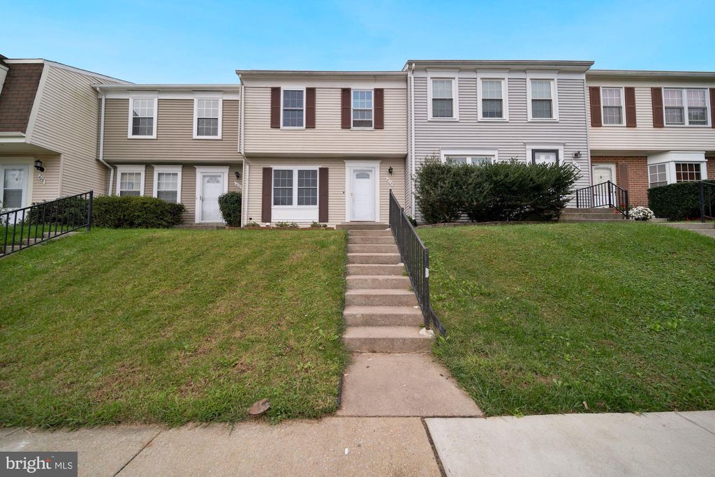 412 Carousel Ct, Gaithersburg, MD 20877