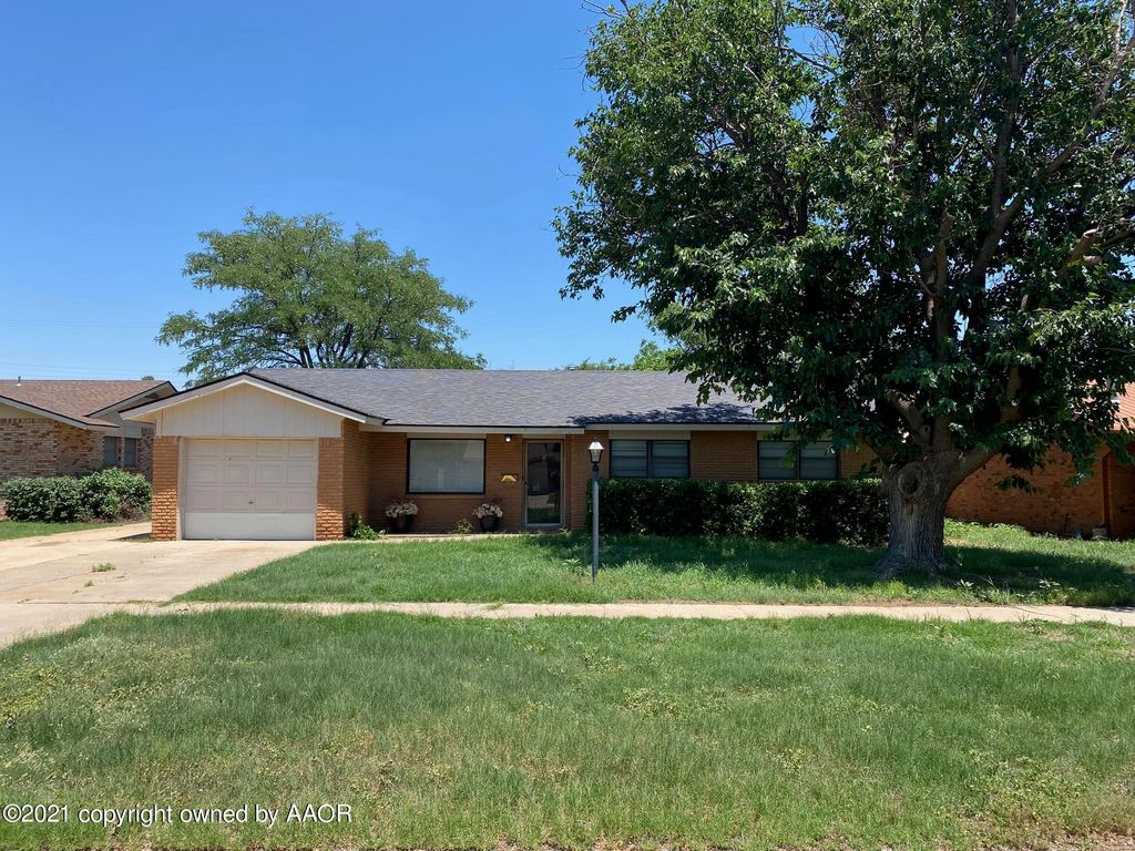 2616 W 18th St, Plainview, TX 79072