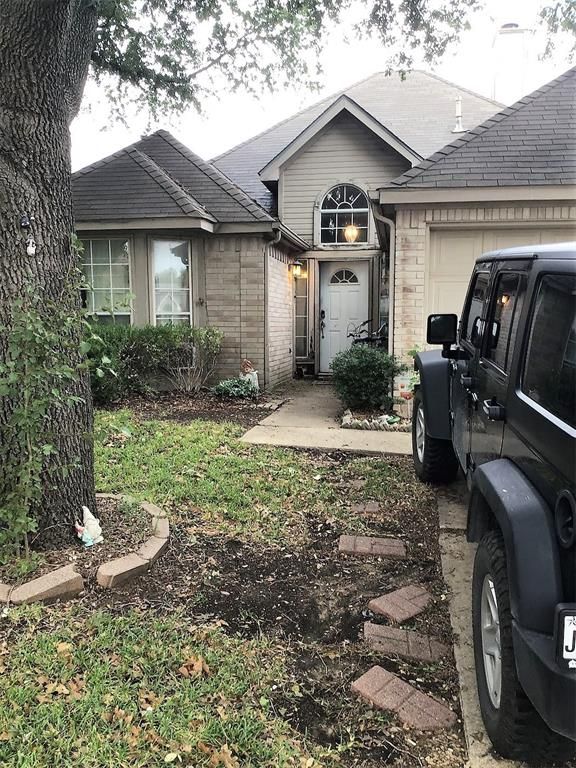 301 Pebblebrook Ln, Red Oak, TX 75154
