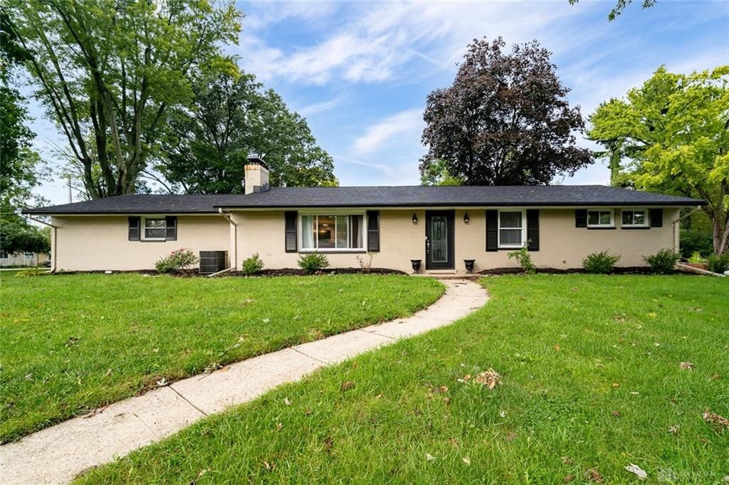 5899 Freeman Rd, Dayton, OH 45459
