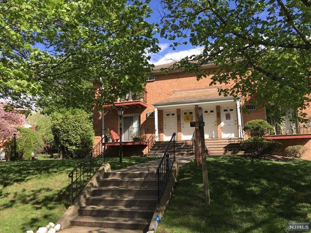 110 Midland Ave #9A, Midland Park, NJ 07432