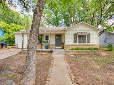 213 S  Roberts Cut Off Rd, Fort Worth, TX 76114