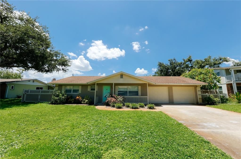 5211 24th Avenue Dr W, Bradenton, FL 34209