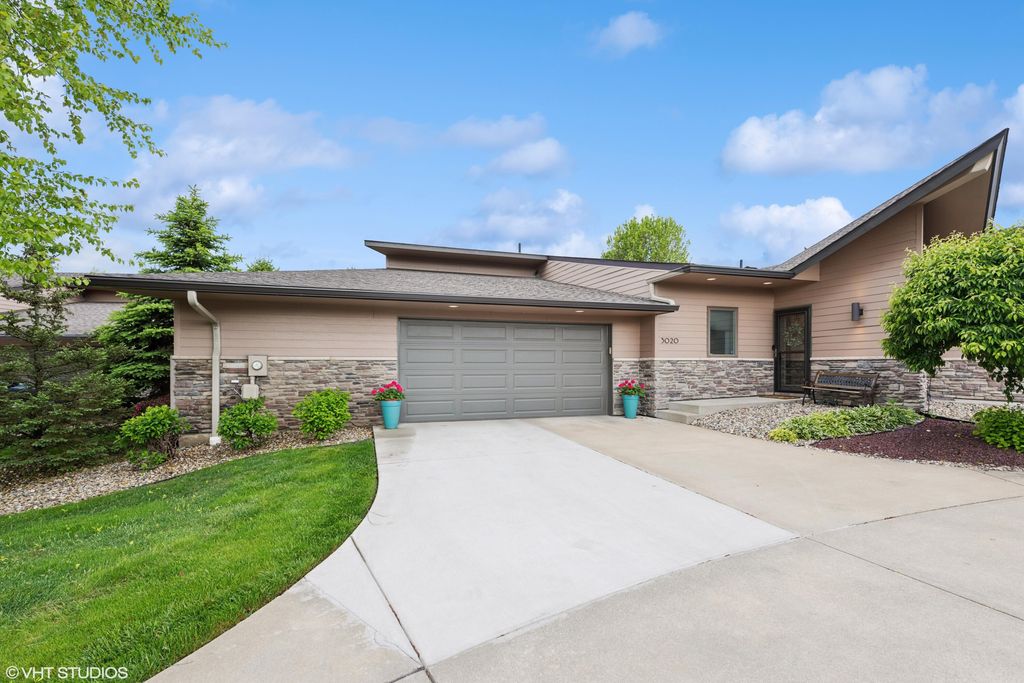 3020 W  Palmer Ave, La Porte, IN 46350