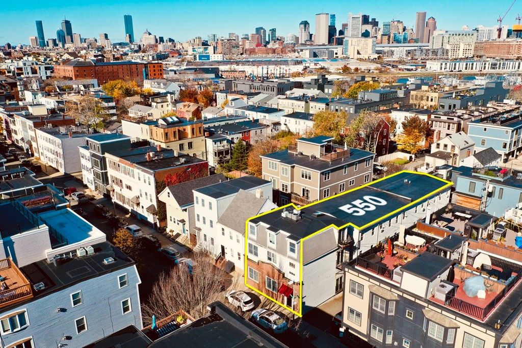 1 Schrepel Pl, Boston, MA 02127
