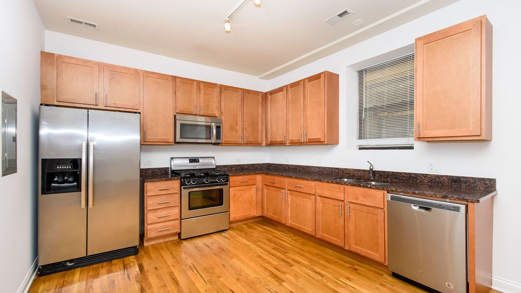 738 N  May St   #2r, Chicago, IL 60642