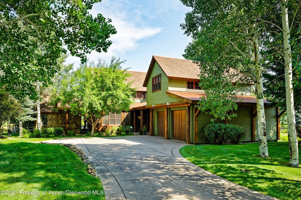 813 Lakeside Dr, Carbondale, CO 81623