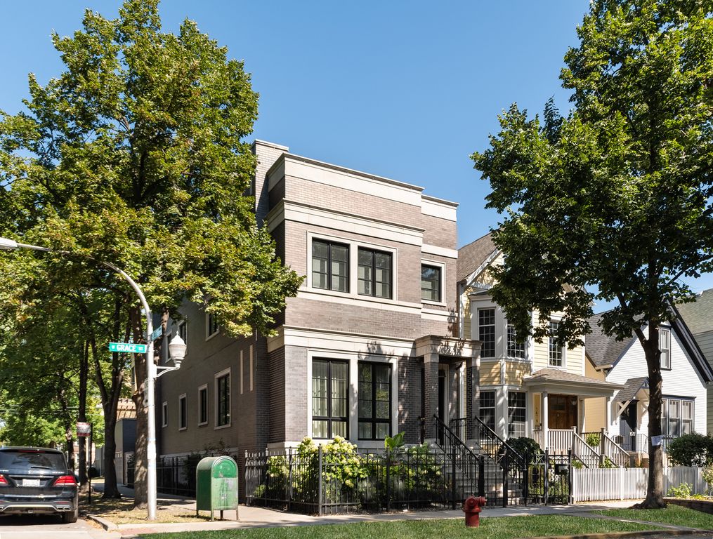 1480 W Grace St, Chicago, IL 60613