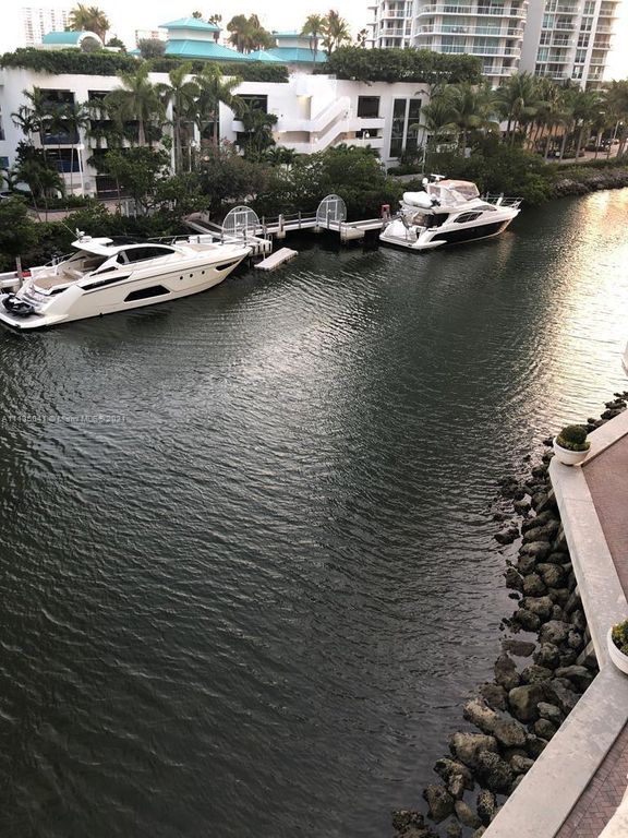 200 Sunny Isles Blvd #Townhouse, North Miami Beach, FL 33160