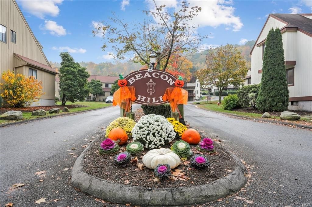 168 Beacon Hill Cmn #168, Beacon Falls, CT 06403