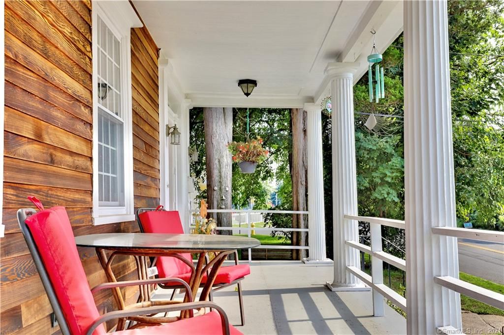 49 Clark St, Milford, CT 06460