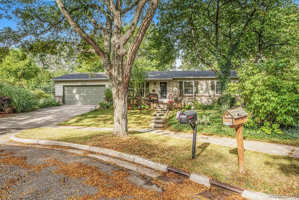 2130 Foss St, Ann Arbor, MI 48103