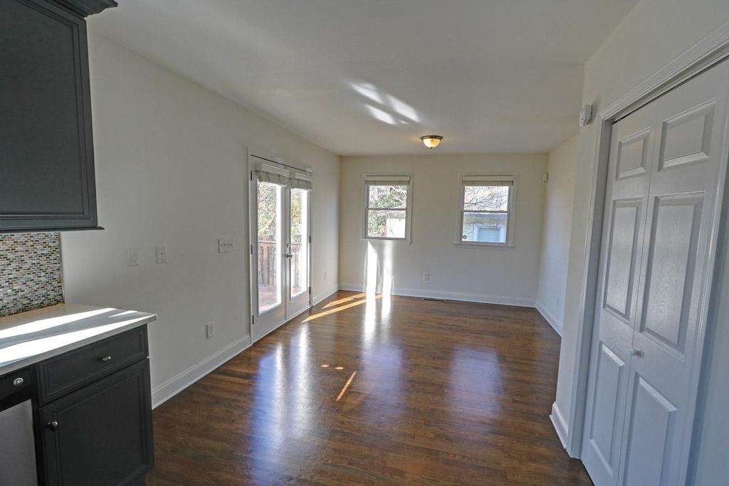 976 Carr St NW, Atlanta, GA 30318