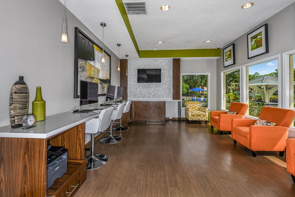 11247 San Jose Blvd