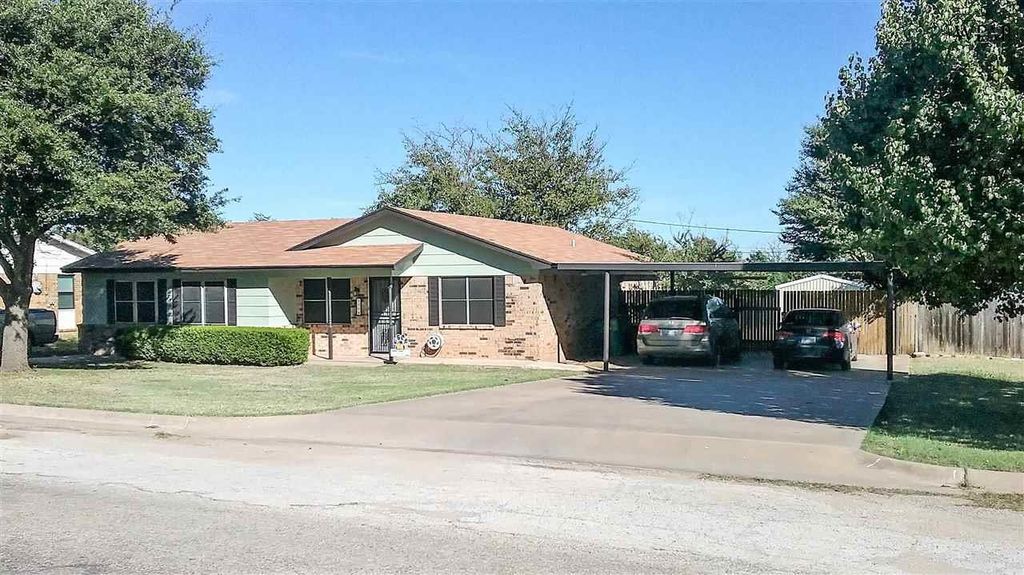 1004 S Oak St, Archer City, TX 76351 Trulia