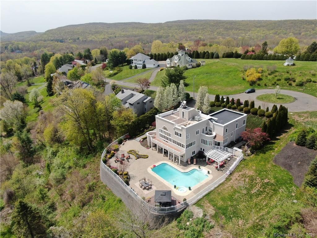 378 Mooreland Rd, Berlin, CT 06037