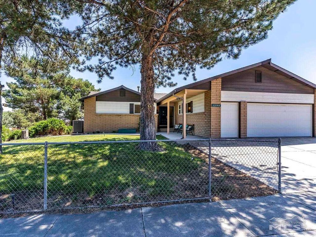 1290 Saint Alberts Dr, Reno, NV 89503