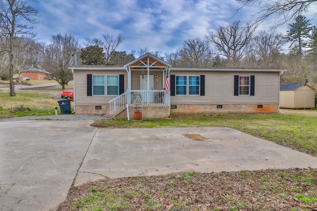 2719 Spring Hill Rd, Knoxville, TN 37917