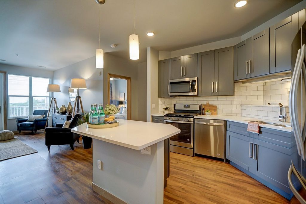 841 Jupiter Dr #112, Madison, WI 53718