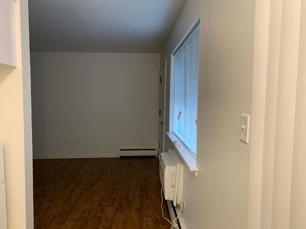 315 N Princeton Ave #10, Villa Park, IL 60181