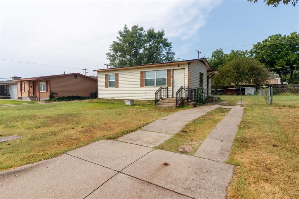 5028 Borden Dr, Fort Worth, TX 76116