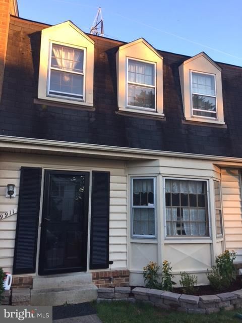 19911 Spur Hill Dr, Montgomery Village, MD 20886