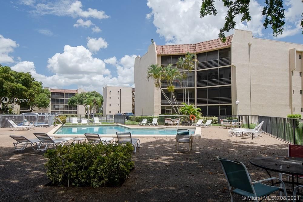 6755 W Broward Blvd #409, Plantation, FL 33317