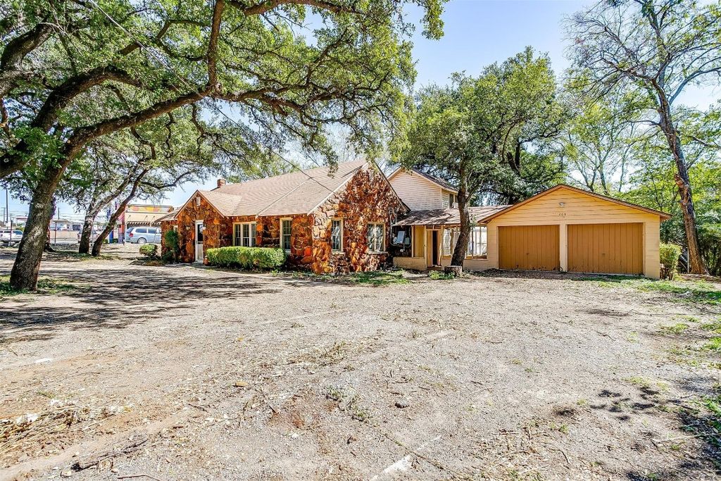 208 N Stewart St, Azle, TX 76020 Trulia