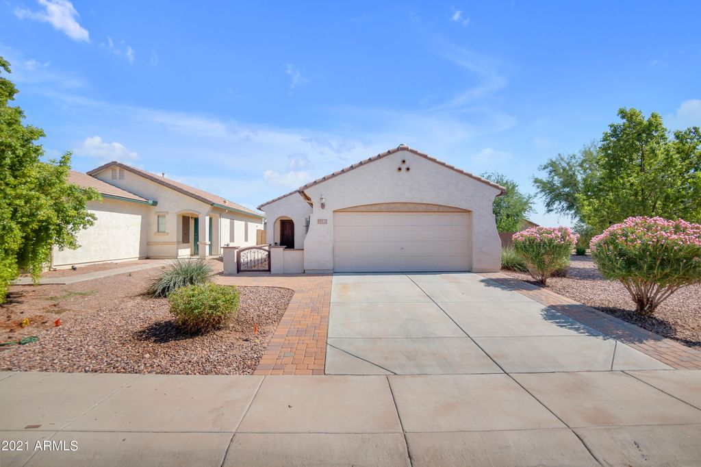 2225 N Pecos Ct, Florence, AZ 85132