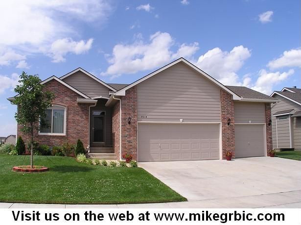 8218 W 34th St N, Wichita, KS 67205