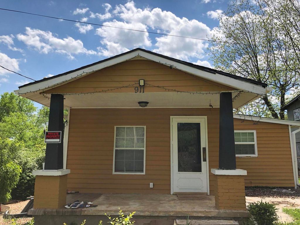 911 Turner St, Knoxville, TN 37917