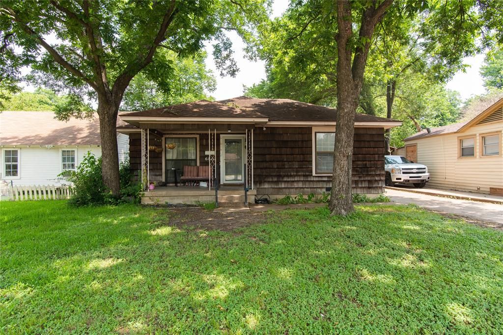 6811 Overlook Dr, Dallas, TX 75227