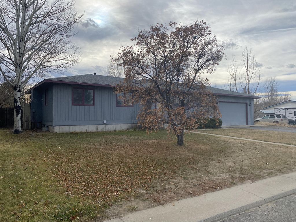 3841 Flaxstem St, East Helena, MT 59635