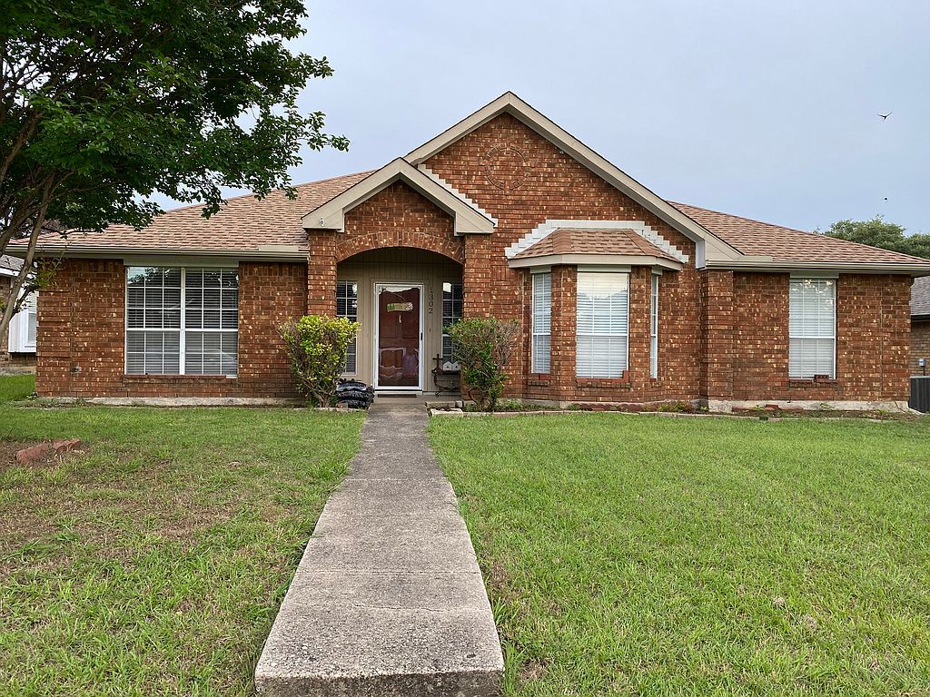 1302 Silver Maple Dr, Carrollton, TX 75007