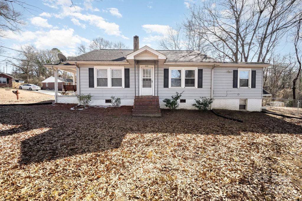 809 E  Harrison Ave, Gastonia, NC 28054