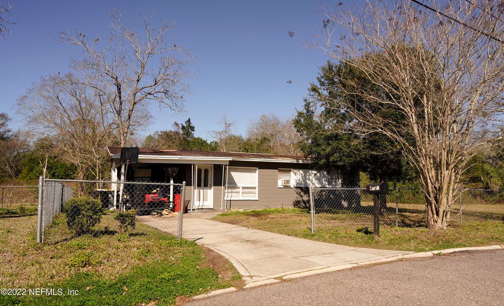 4520 BESSIE CIR W, Jacksonville, FL 32209