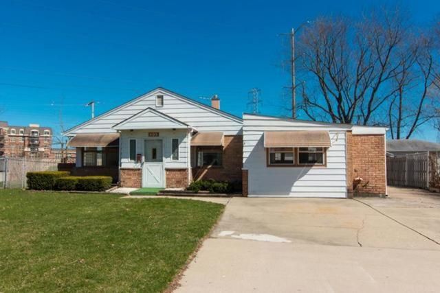 405 Marshall Rd, Northbrook, IL 60062