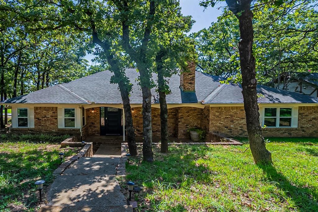 1825 Holm Oak St, Arlington, TX 76012