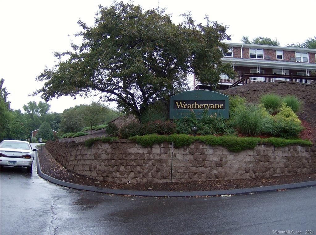 201 Regan Rd #13D, Vernon, CT 06066