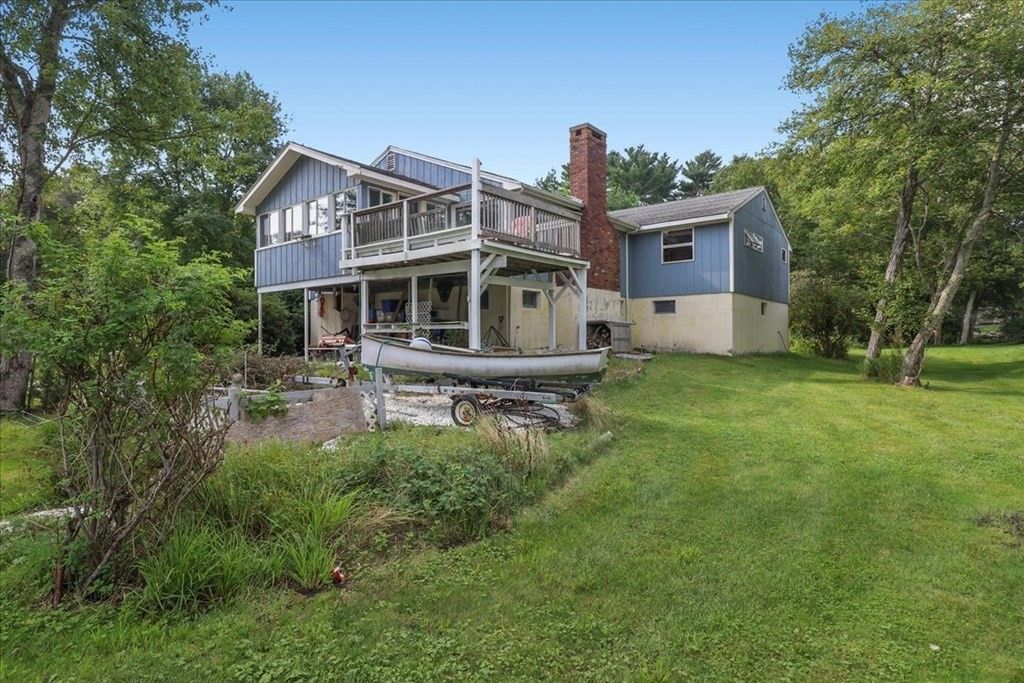 3 Bass Point Rd, Marion, MA 02738