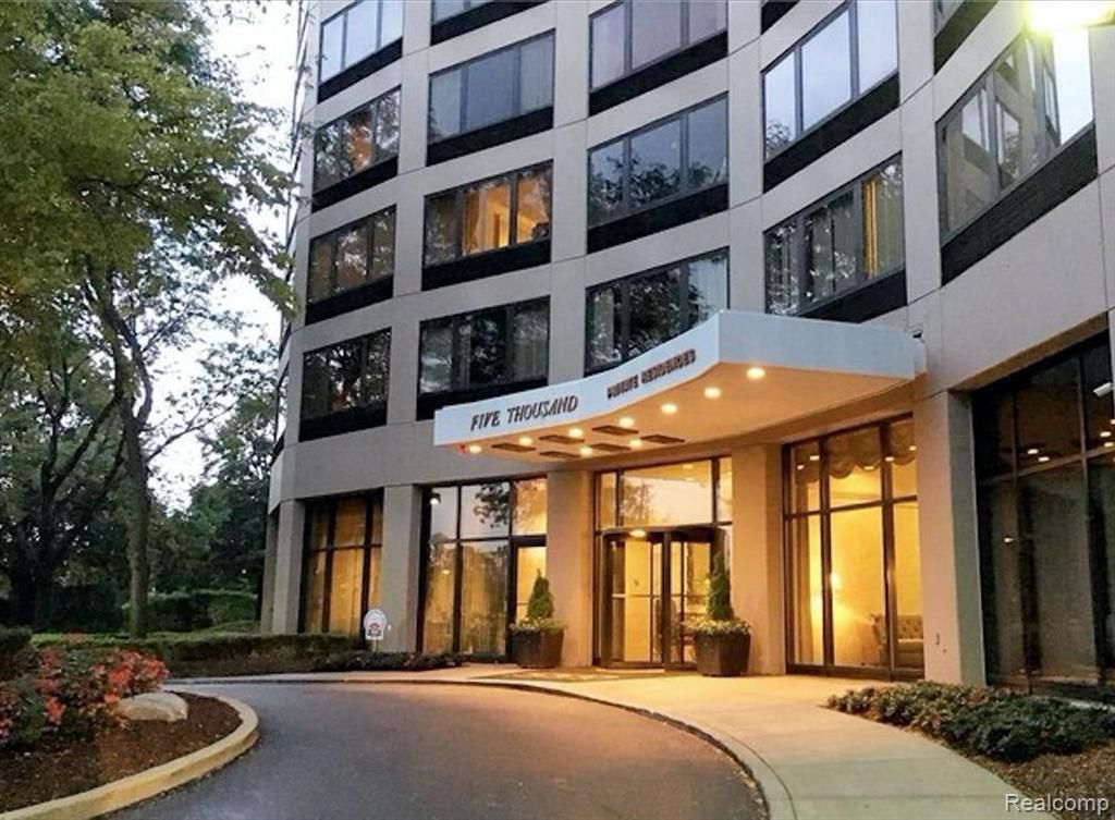 5000 Town Center Condos For Sale