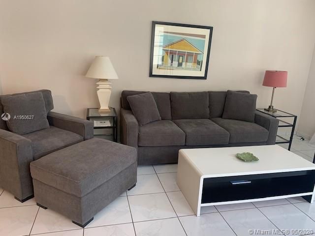 100 Lincoln Rd #821, Miami Beach, FL 33139