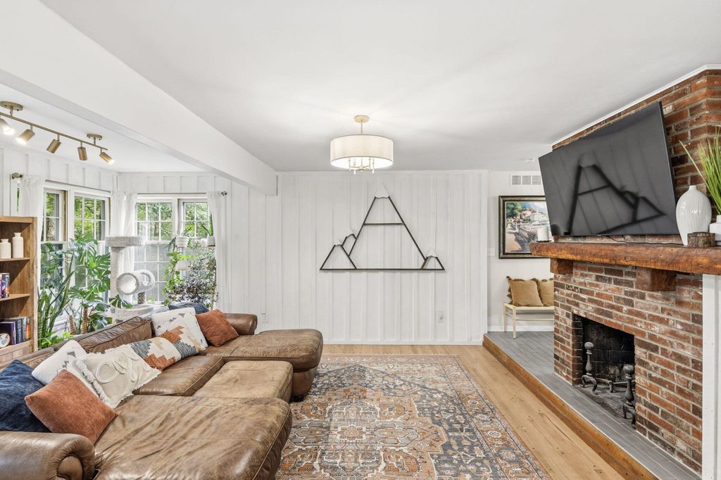 Photo 13 of 2019 Parkridge Ct