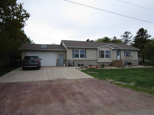 1620 Prince St, Mountain Lake, MN 56159