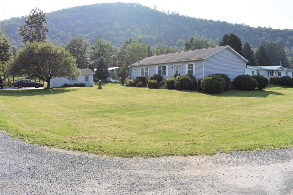 265 Bogart St, Hallstead, PA 18822